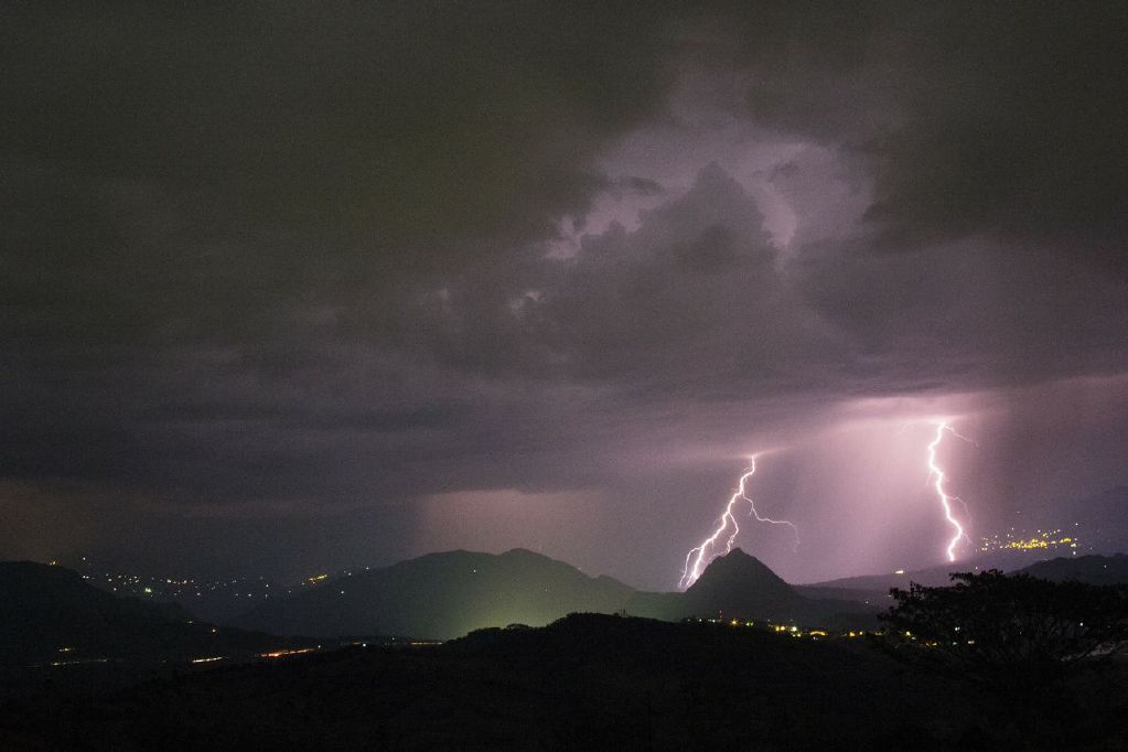 Reportaje de las tormentas eléctricas del ingeniero electrónico Juan Camilo Suárez Londoño. FOTO Juan Camilo Suárez
