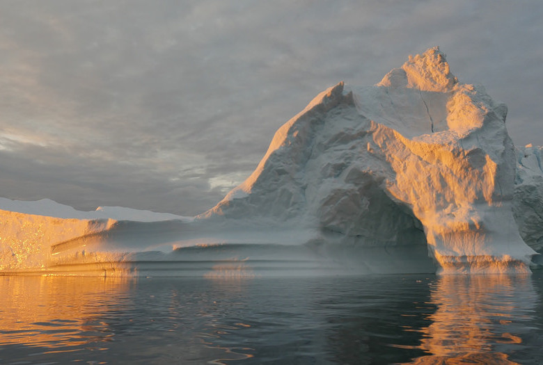 Al calentarse el mar sube el nivel y se acelera deshielo de zonas glaciares. Foto Nasa