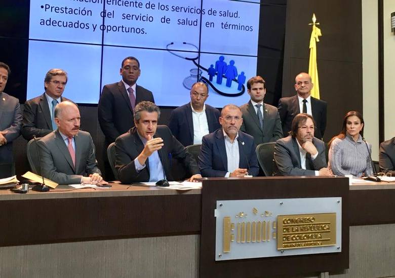El pasado 3 de abril (foto), las bancadas de Cambio Radical y el Partido de la U radicaron el proyecto de acto legislativo para reformar la administración de Justicia en el país. FOTO Colprensa