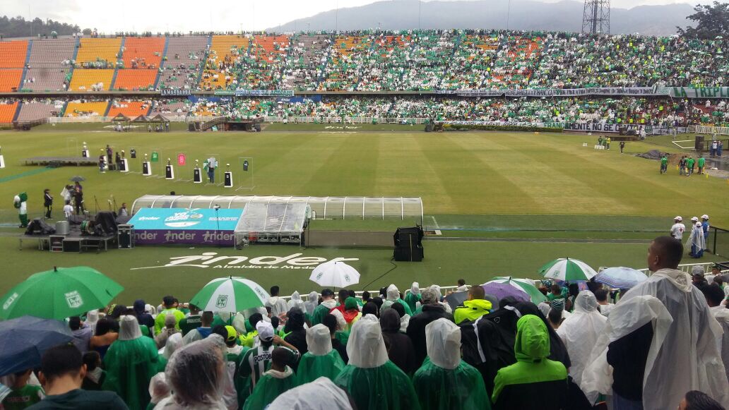 De a poco, sur y oriente fueron llenándose de hinchas. FOTO WILSON DIAZ SÁNCHEZ