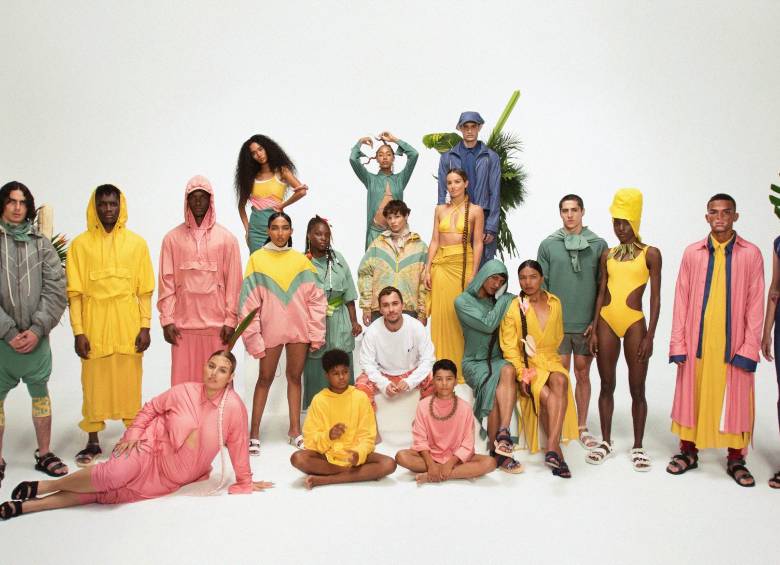 Esteban Cortázar y los modelos de esta campaña. Inclusión era su idea desde el comienzo. FOTO Cortesía