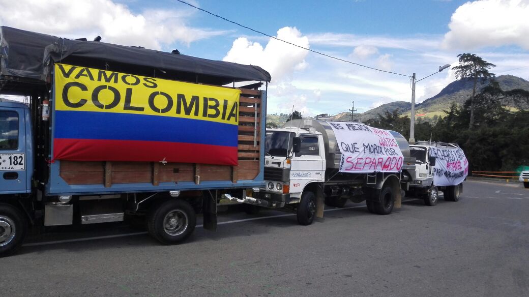 Los camioneros confirmaron que continuarán en protesta hasta que el gobierno no atienda sus reclamos. FOTOS Jaime Pérez
