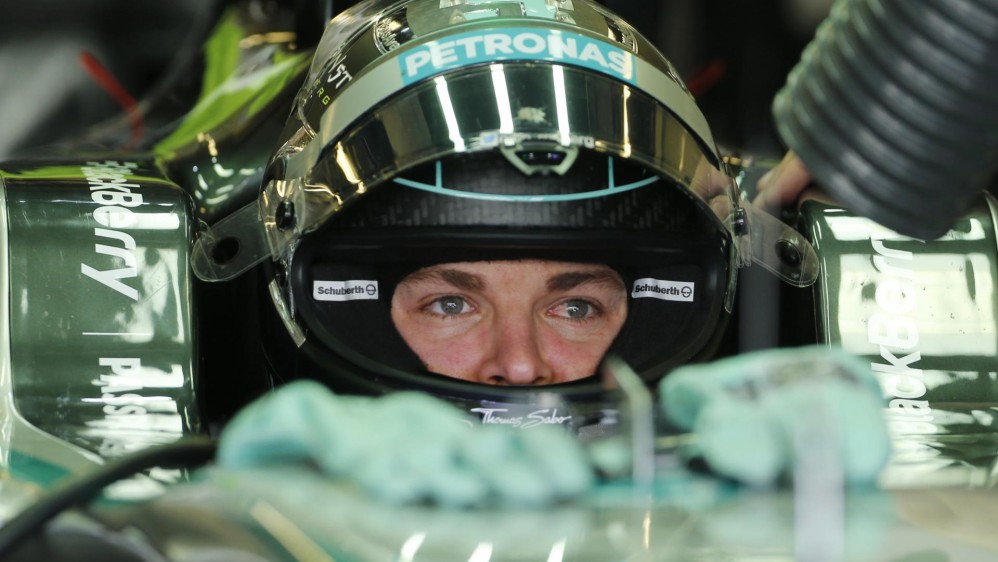 Sin embargo, Rosberg Necesita que Hamilton no sea segundo, por lo que requiere de un error del británico, o del concurso de un tercero que pueda ponerse al nivel de velocidad de los Mercedes. FOTO AP