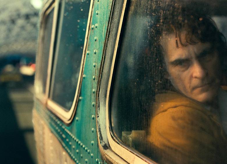 Este jueves se estrena en Colombia la cinta The Joker (el Guasón), protagonizada por Joaquin Phoenix. FOTO efe