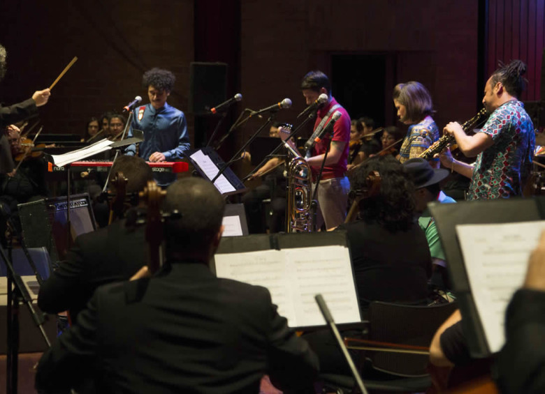 El concierto será dirigido por la maestra Cecilia Espinosa y todos los arreglos fueron compuestos por Juancho Valencia. Foto: Cortesía Orquesta Sinfónica Eafit. 