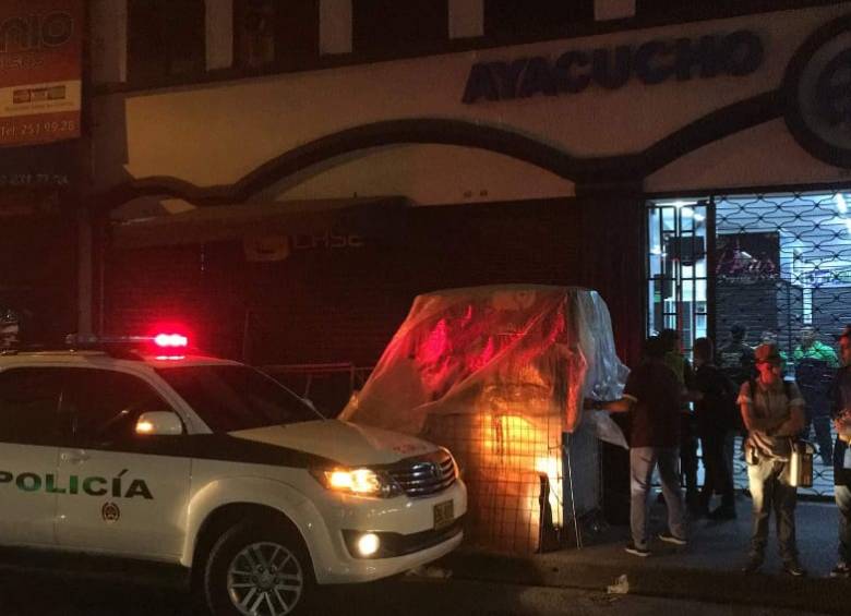 Finalizando la tarde de este lunes se denunció un intento de robo a tres joyerías del Centro Comercial Ayacucho Carabobo, en el centro de Medellín. Foto: GUARDIANES ANTIOQUIA