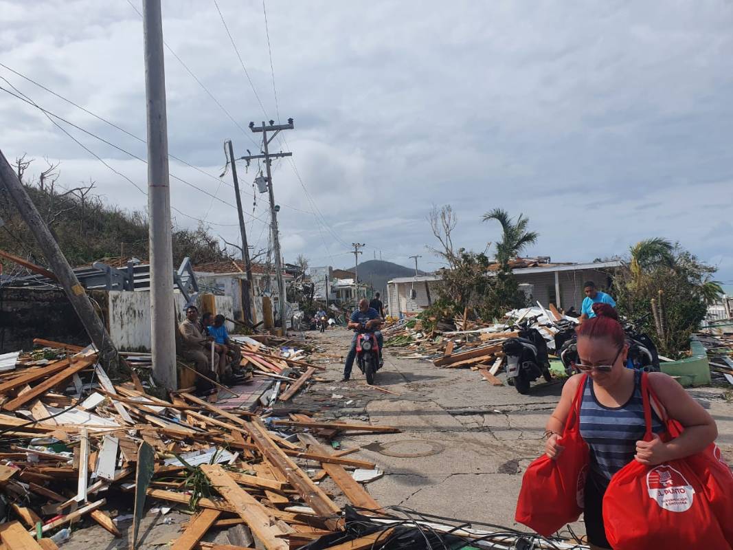 Las autoridades locales reportan por lo menos dos personas fallecidas y una desaparecida, no quedó en toda la isla ninguna estructura intacta. Foto: Arthur Robinson Dawkins