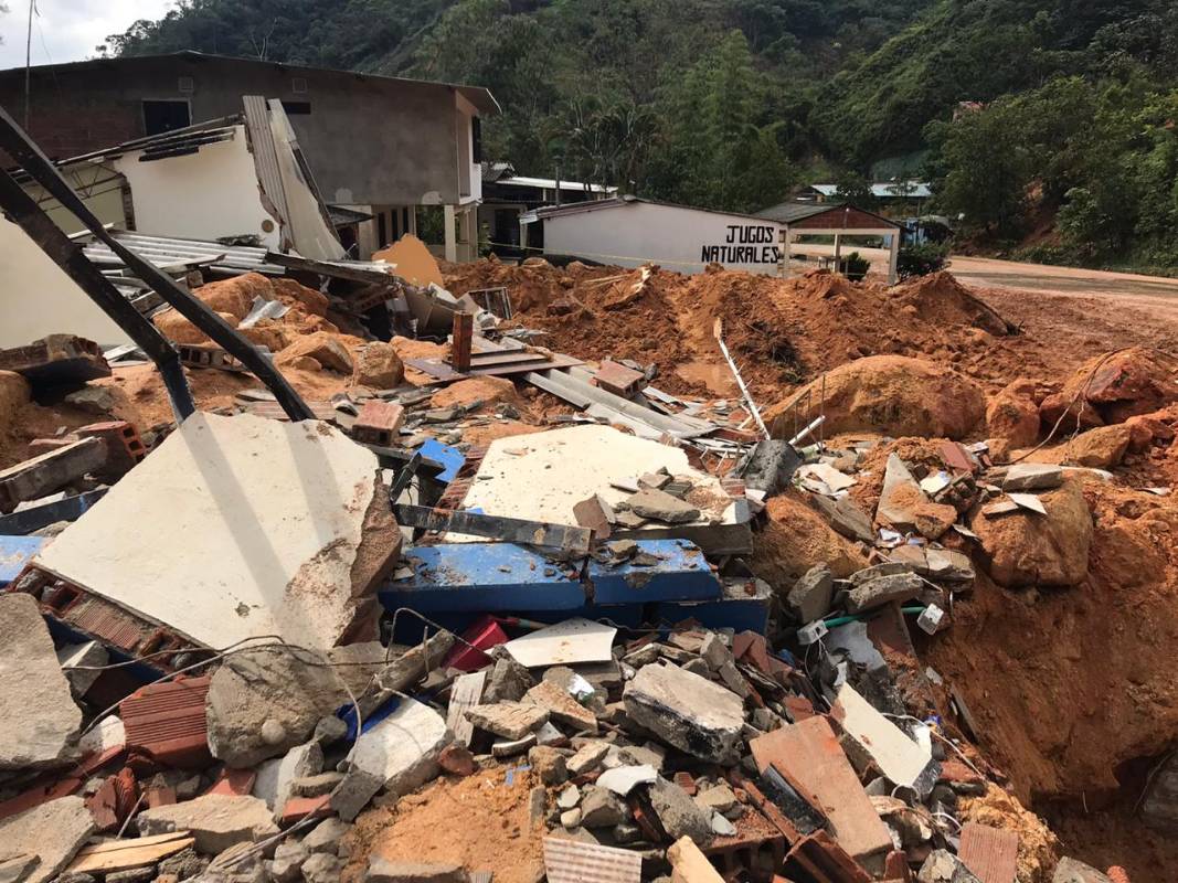 El deslizamiento de tierra del pasado 12 de diciembre dejó dos personas muertas y 20 casas afectadas. FOTO JULIO HERRERA