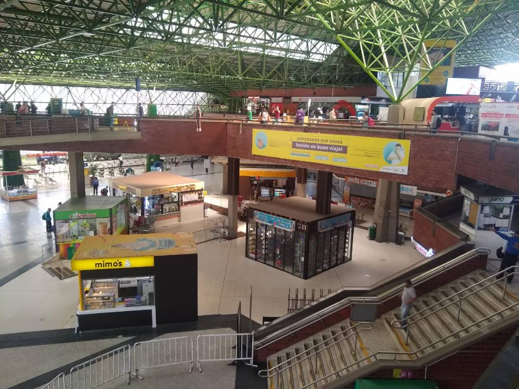 Poco movimiento se vivió este fin de semana en las terminales de transporte. La terminal del Sur y Norte tuvieron poca afluencia de viajeros. FOTO JAIME PÉREZ