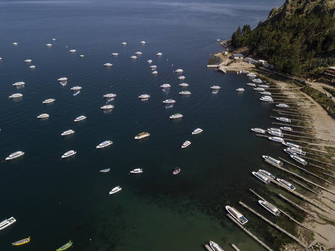 Copacabana es la principal ciudad que tiene Bolivia en las costas del lago, su economía es primordialmente basada en el turismo Foto: Esteban Vanegas