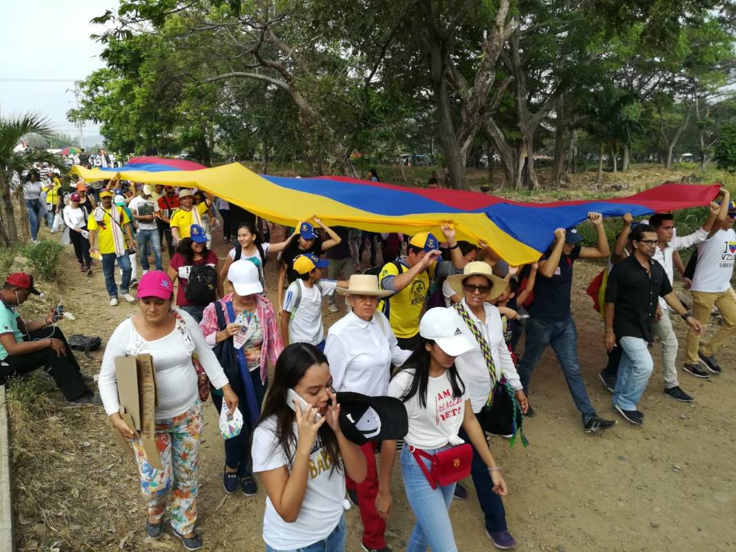 Las autoridades que esperan una asistencia de 250.000 personas en un espacio que puede recibir unas 500.000 personas Foto: Manuel Saldarriaga