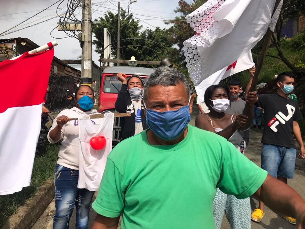 El estallido de la desesperación se manifestó en este barrio periférico del Valle de Aburrá. FOTO JULIO CÉSAR HERRERA 