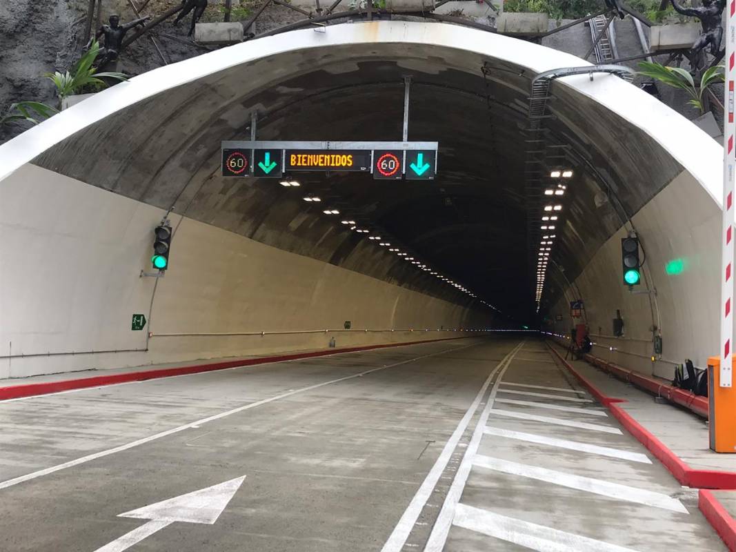 Para llevarlo a cabo se requirió retirar un millón de metros cúbicos de roca, lo cual permitió abrir un boquete para el ingreso del túnel similar al de un apartamento de 100 metros cuadrados. FOTO JULIO CÉSAR HERRERA