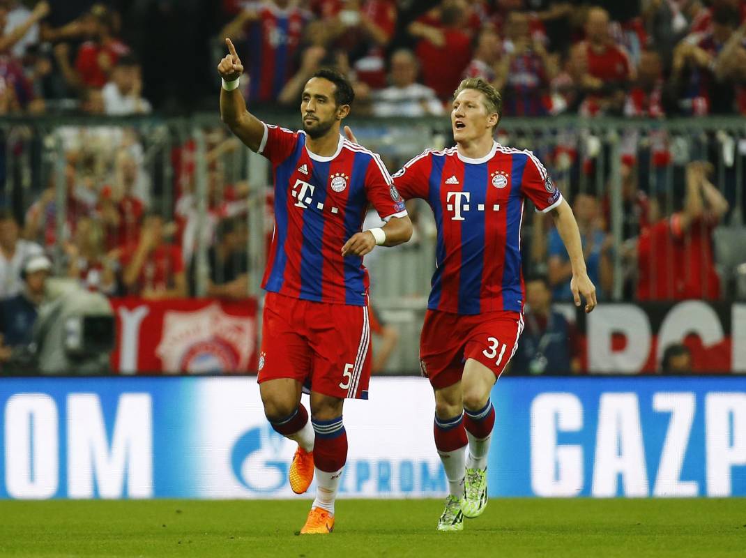 Bayern Múnich abrió el marcador a los siete, cuando Medhi Benatia cabeceó sin marca a la salida de un tiro de esquina. FOTO REUTERS