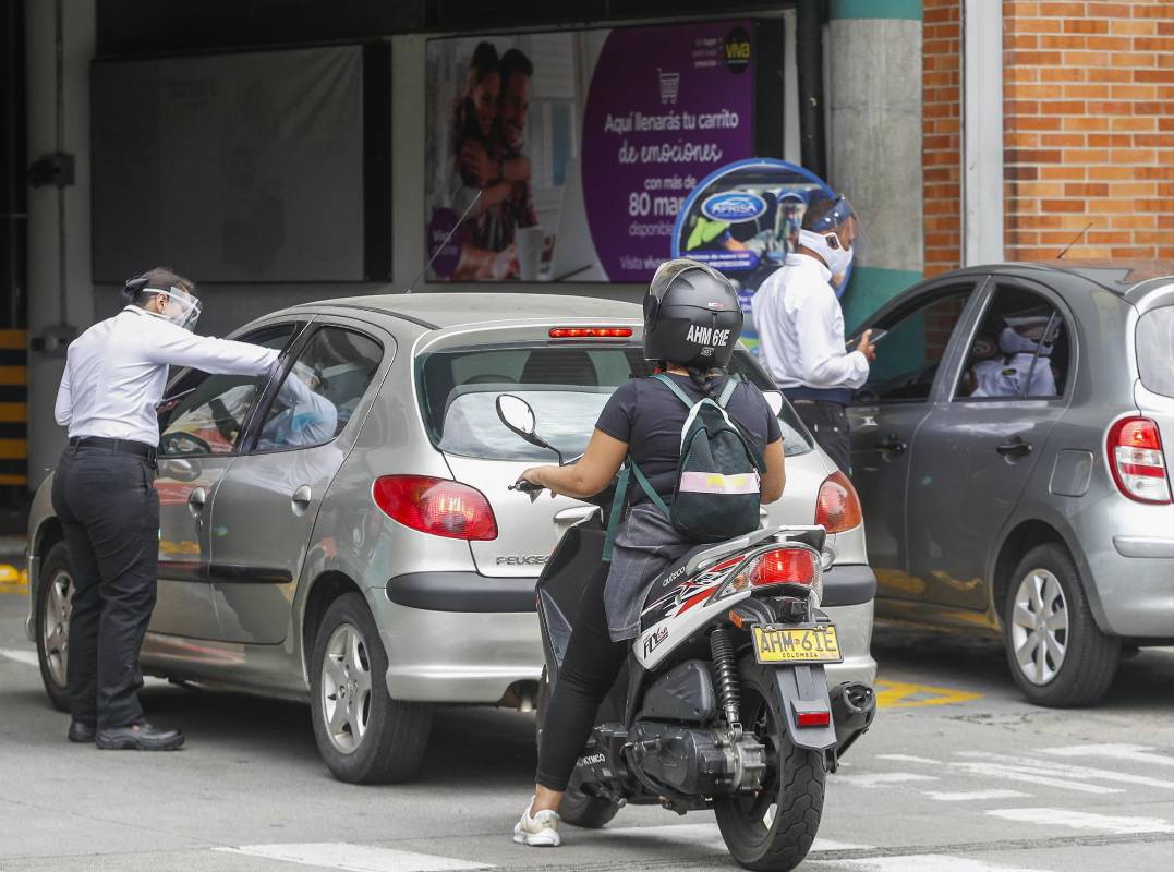 El comercio es uno de los principales impulsores de la economía del país. Foto: Manuel Saldarriaga Quintero