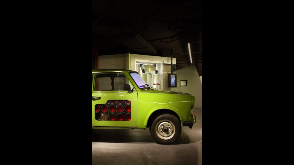 El Trabant fue el carro emblema de la Alemania comunista. El modelo exhibido estaba equipado con cámaras ocultas. FOTO SPY MUSEUM
