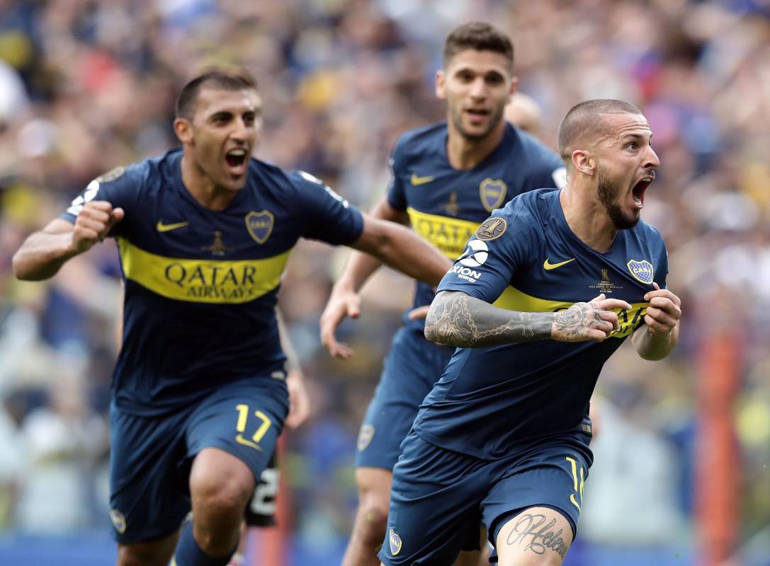 Benedetto adelantó de nuevo al Xeneize. FOTO AFP