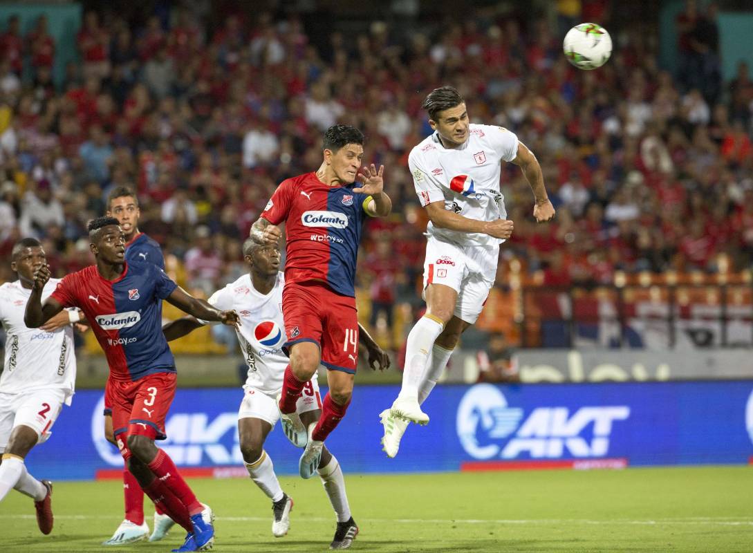 Germán Cano sigue imparable, ya son 115 goles con la camiseta del Medellín. Foto: Edwin Bustamante
