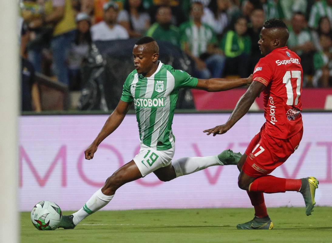 Nacional recupero su jerarquía para vencer al América que lleva diez años sin ganarle en el Atanasio Girardot. Foto: Manuel Saldarriaga Quintero