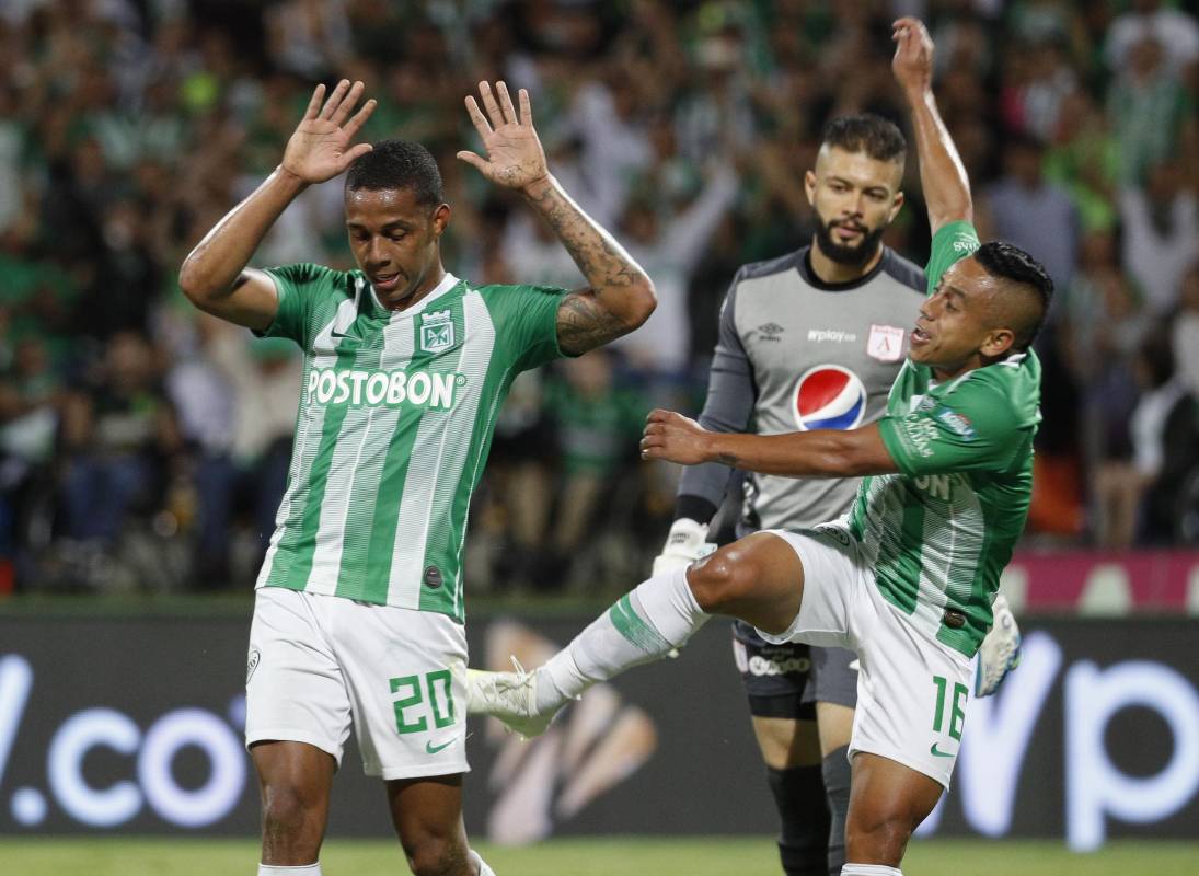 Jeison Lucumí tras anotar el segundo gol, el ex América no celebro pero si sus compañeros y la hinchada. Foto: Manuel Saldarriaga Quintero