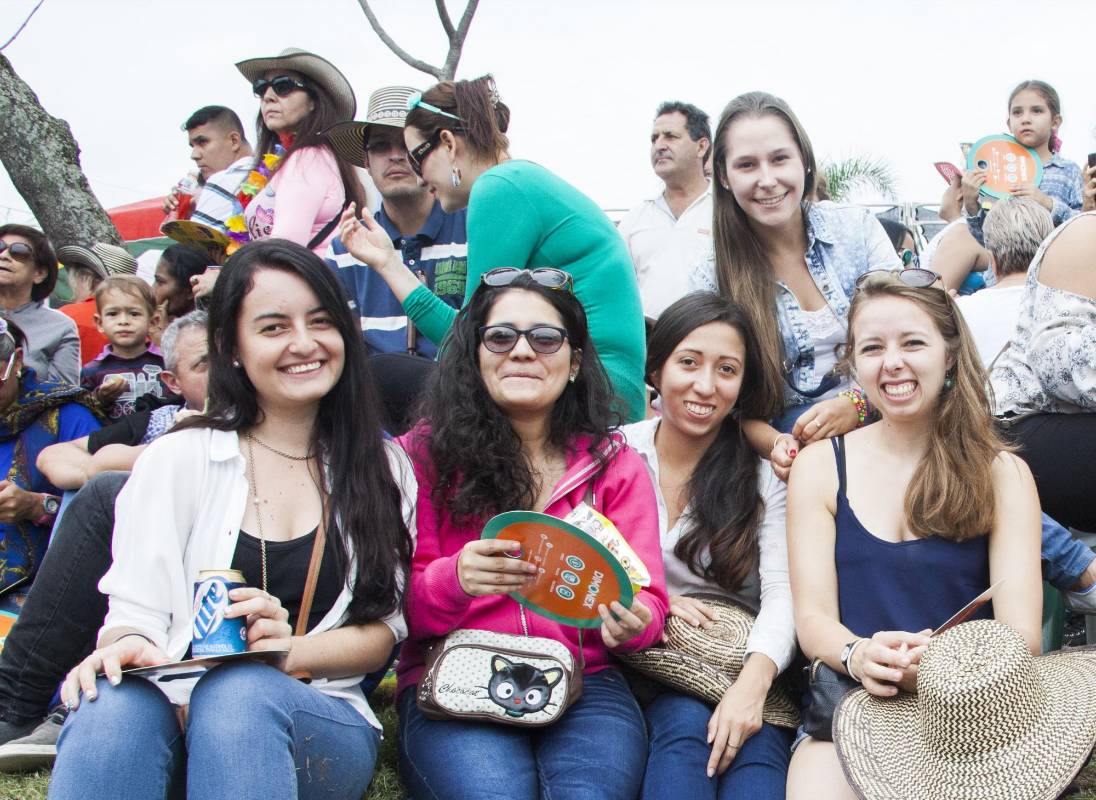 Asistentes al Desfile de Silleteros. FOTO MARIO VALENCIA.