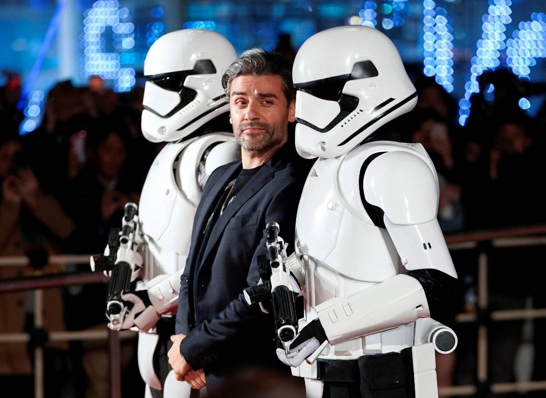El actor guatemalteco Oscar Isaac interpreta a Poe en Star Wars. Foto Kimimasa Mayama - Efe