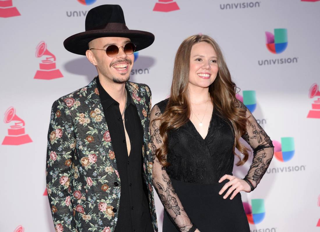 Jesse y Joy posaron ante los fotógrafos a su llegada. FOTO AP