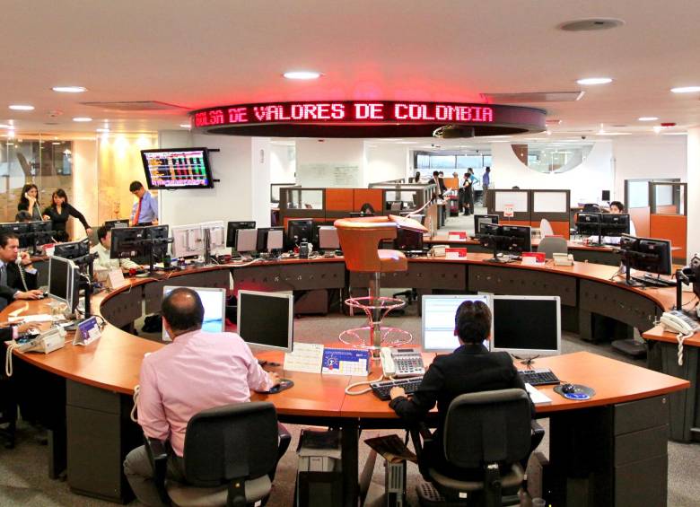 Las acciones de Grupo Argos y preferencial de Davivienda lideraronn las valorizaciones de junio en la BVC. Foto Archivo