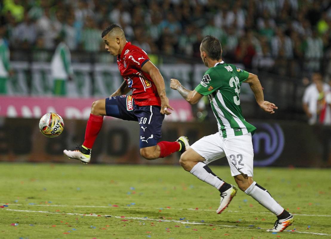 Nacional se fue adelante en el marcador con una anotación de Macnelly Torres. FOTO JAIME PÉREZ
