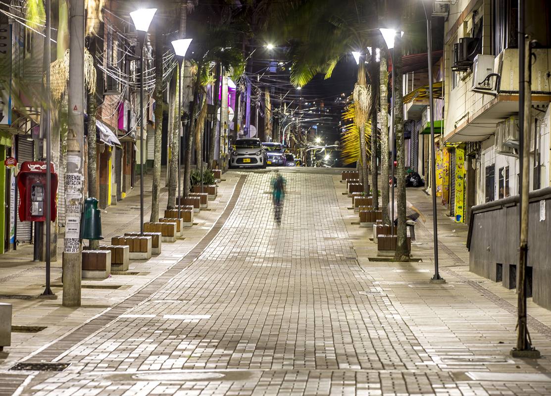 La norma inicia todas las noches desde las 7:00 p.m hasta las 5:00 a.m. Foto Juan Antonio Sánchez Ocampo