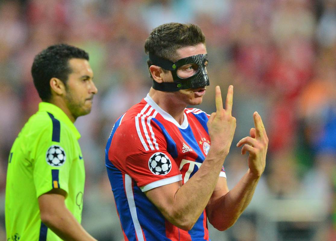 Pese a que la remontada parecía imposible, el Bayern no cejó en sus intentos y se puso 2-2 con un golazo de Lewandowski. FOTO AP