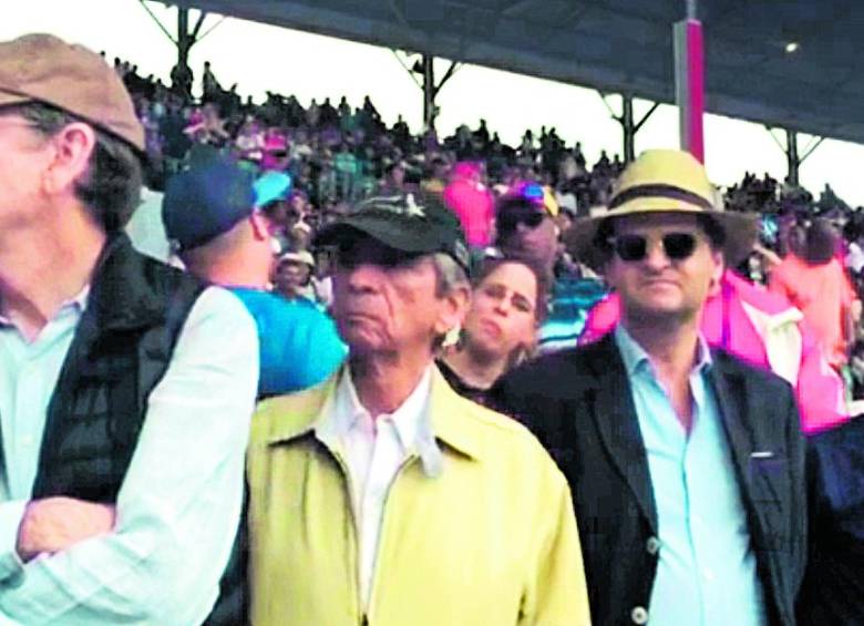 Plenipotenciarios del Gobierno y Farc asistieron a un partido de béisbol entre E.U. y Cuba. FOTO gobierno y generaciónpaz.co