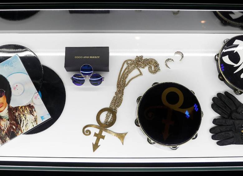 Prince revive con una exposición de sus pertenencias 