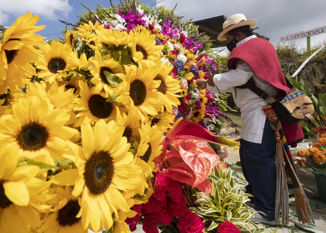 La edición 2020 de la Feria de las Flores se mantiene. La mayoría de las actividades se realizarán a la distancia para evitar aglomeraciones. Será una feria virtual, sin precedentes en la cuidad. Los silleteros siguen siendo los protagonistas. FOTO MANUEL SALDARRIAGA QUINTERO