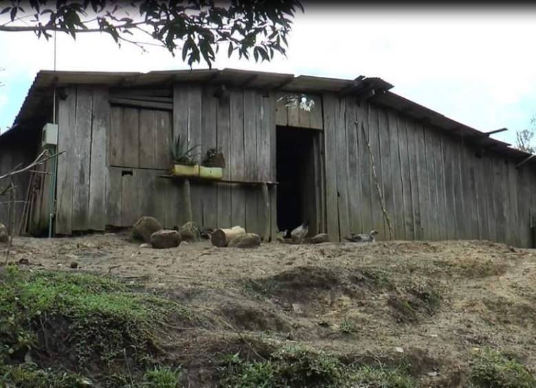 En la noche del miércoles en la vereda Las Brisas, de Florencia (Caquetá), personas armadas incursionaron en una vivienda y dispararon contra cuatro niños. FOTO CORTESÍA LA NACIÓN