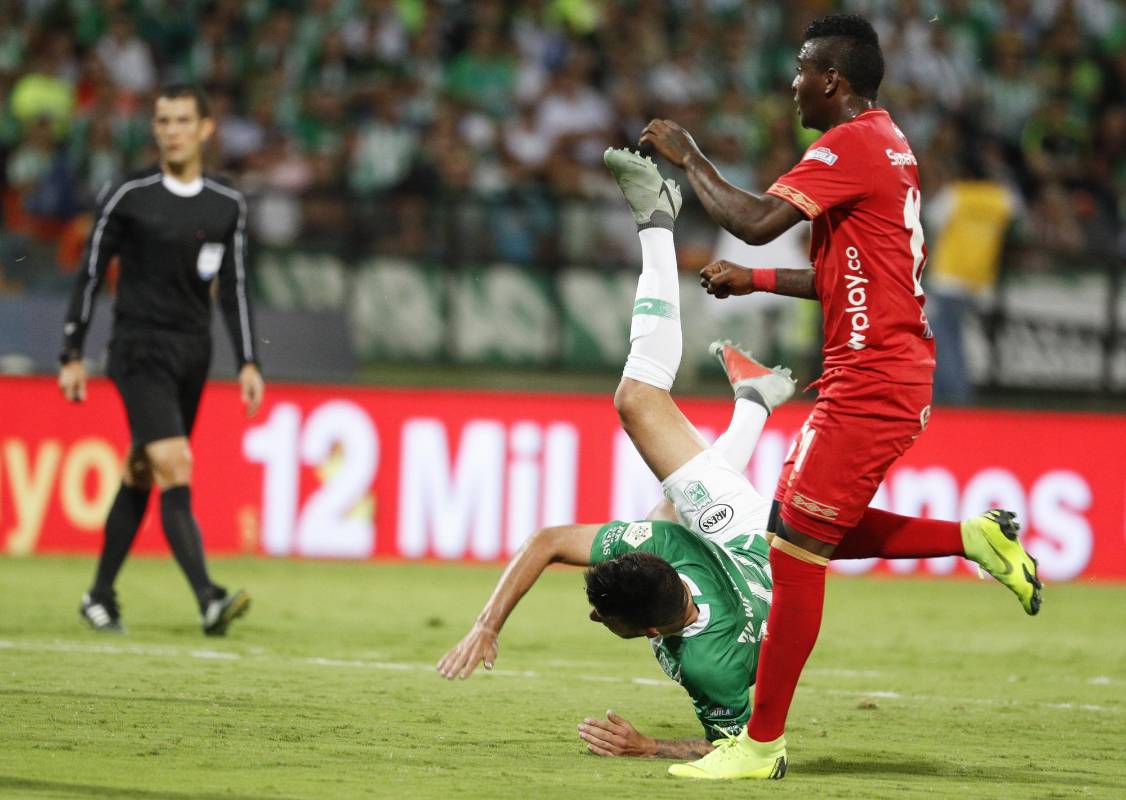 Se han disputado 246 duelos entre ambos equipos por la liga, 86 triunfos verdes, 84 triunfos rojos y 75 empates. Foto: Manuel Saldarriaga Quintero
