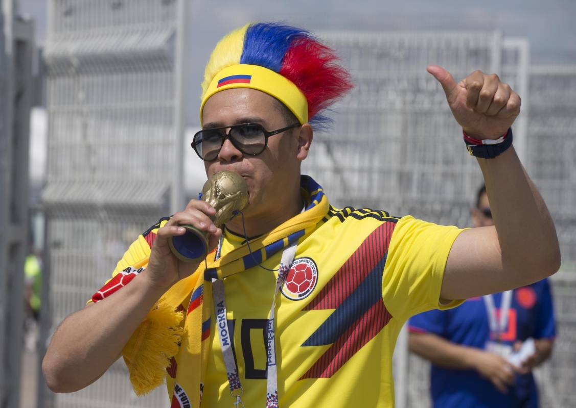 Los hinchas llegan al estadio llenos de optimismo a acompañar a la Selección. FOTO JUAN ANTONIO SÁNCHEZ- ENVIADO ESPECIAL