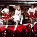 Reuters - Madonna hizo este jueves bailar sin descanso al mundo terrenal y al celestial al inaugurar en Israel con una potente mezcla de beatitud y provocaci&#243;n MDNA Tour, la gira mundial m&#225;s larga de su carrera.