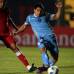 Reuters - Uruguay, uno de los favoritos para ganar el t&#237;tulo, igual&#243; a los 45 minutos con tanto del delantero Luis Su&#225;rez.