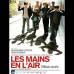 Les mains en l&#39;air (Hands up) - Un ni&#241;o marroqu&#237;, Yousseff, es deportado por las autoridades francesas porque sus padres son inmigrantes ilegales. Milana, cuyo origen es checheno, sabe que a ella le puede ocurrir lo mismo dentro de poco, pero sus amigos no est&#225;n dispuestos a permitirlo. Por eso se organizan y elaboran una estrategia para protegerla. Casi sesenta a&#241;os despu&#233;s, en el a&#241;o 2067, Milana recuerda c&#243;mo vivi&#243; esa dura &#233;poca de su infancia.