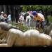 FOTO EL COLOMBIANO - El Parque de las Esculturas se convirti&#243; en referente cultural y tur&#237;stico de Medell&#237;n, y en ejemplo de recuperaci&#243;n social. Las esculturas est&#225;n en a la vista y alcance de todos los visitantes, que suelen tomarse fotos al lado de los &quot;gordos&quot; de Botero.