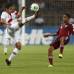 AP - La selecci&#243;n de f&#250;tbol de Venezuela derrot&#243; este martes 3-2 a Per&#250; y se mantiene con vida en la eliminatoria suramericana a la espera de que una serie de resultados.