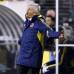 Reuters - El t&#233;cnico Jos&#233; Pekerman prob&#243; algunos esquemas y tambi&#233;n mostr&#243; su desespero desde el banco ante algunos errores de sus dirigidos.
