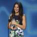 Reuters y AP - Y la actriz que arraz&#243; con cuatro premios en los People&#39;s Choice fue Sandra Bullock, quien recibi&#243; todo el reconocimiento del p&#250;blico.