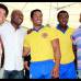 Colprensa - A la izquierda Rams&#233;s Ramos, quien personificar&#225; a Francisco Maturana posa frente a los futbolistas y actores de la serie.