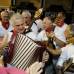 AFP - Las fiestas San Fermín, en las que una multitud corre junto a seis toros bravos por las calles de Pamplona, en España, son uno de los mayores atractivos en esta época del año. Desde 1924, 15 personas han muerto en los encierros que fueron inmortalizados en la novela Fiesta de Hemingway.