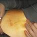 Reuters - Tambi&#233;n en algunas fotos aparece con lesiones en un brazo y un codo, que supuestamente le infligieron el pasado viernes tres hombres cuando se neg&#243; a abandonar la c&#225;rcel de la ciudad oriental de J&#225;rkov para someterse a rehabilitaci&#243;n por la hernia discal que padece.
