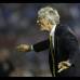 AP - Colombia se plant&#243; con un equipo m&#225;s estable aunque con la ausencia del defensa Pablo Armero y el volante Macnelly Torres. En la imagen el t&#233;cnico de Colombia, el argentino Jos&#233; Pekerman.