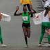 Reuters - Entre las damas, la m&#225;s r&#225;pida fue Joyce Chepkirui, quien registr&#243; un tiempo de una hora, 13 minutos y 34 segundos, seguida de sus compatriotas Mare Dibaba y Emily Chebet.