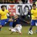 Reuters - Aunque Brasil fall&#243; un penalti, injustamente marcado por el &#225;rbitro del encuentro, el estadounidense Matt Geiger, al minuto 80, cuando el delantero Neymar mand&#243; a las nubes el bal&#243;n, Colombia dio toda una lecci&#243;n de buen f&#250;tbol y la igualdad fue merecida.